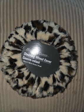 Drive Choice Faux Fur Leopard Steering Wheel Cover - Brown/Black